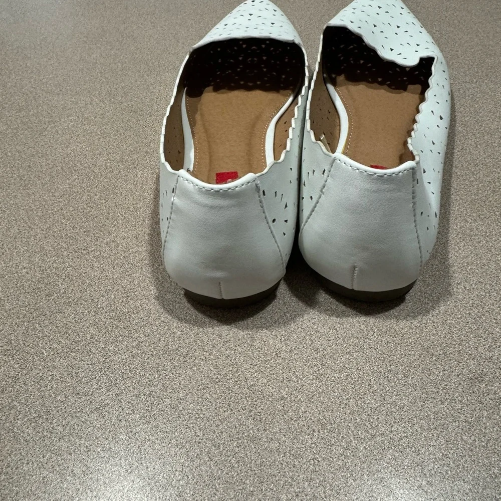 New Unionbay white Leather Flats - Picture 3 of 5